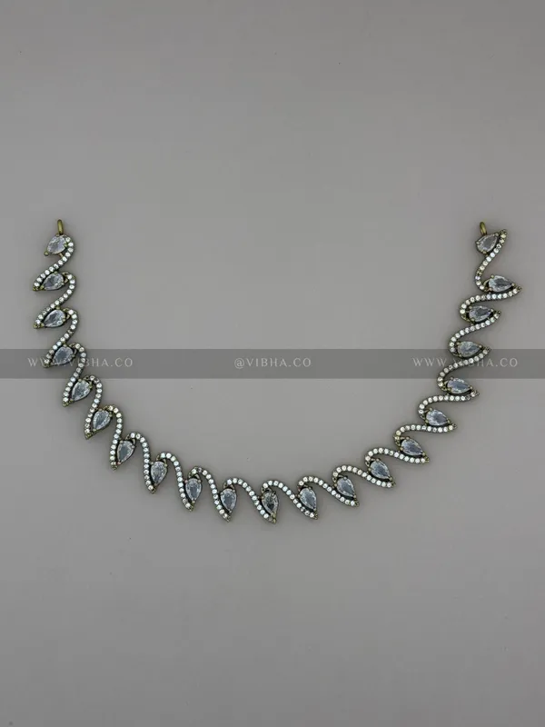 White_Premium_Metal_Necklace_Set_For_Women