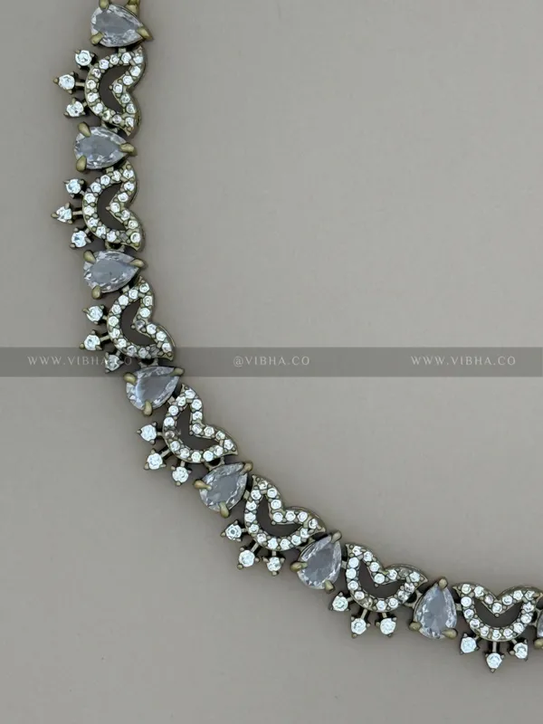 White_Premium_Metal_Necklace_Set_For_Women