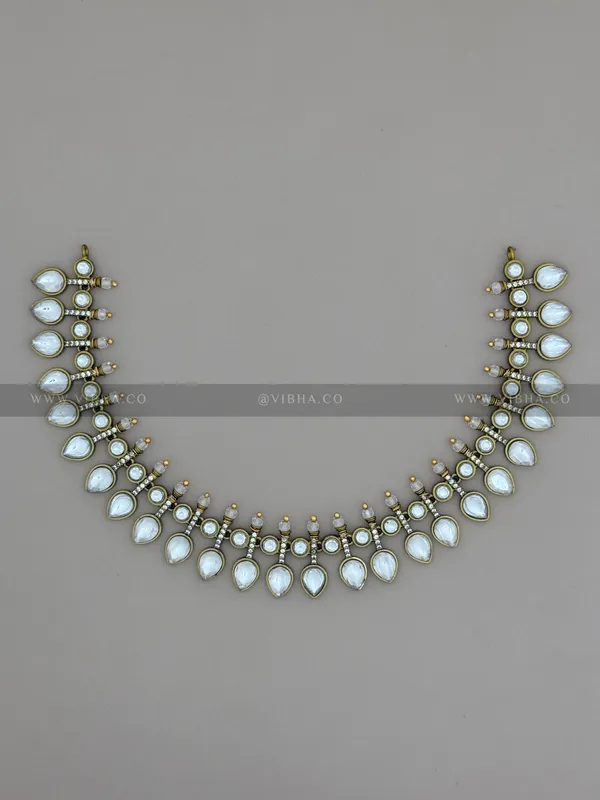 White_Premium_Metal_Necklace_Set_For_Women