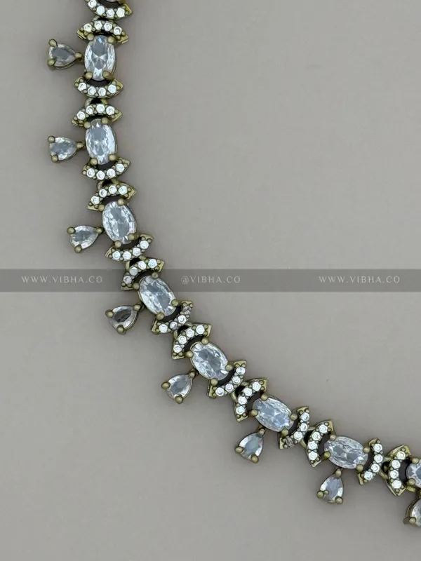 White_Premium_Metal_Necklace_Set_For_Women