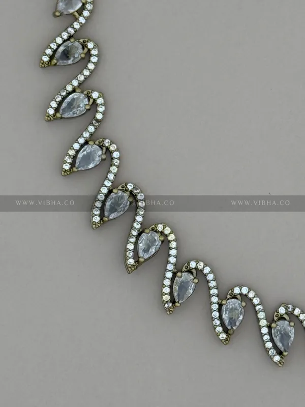 White_Premium_Metal_Necklace_Set_For_Women