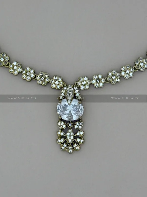 White_Premium_Metal_Necklace_Set_For_Women