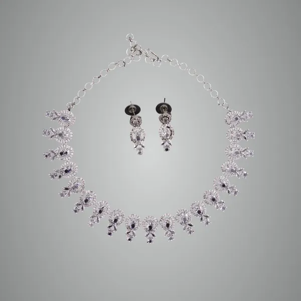 White_Premium_Metal_Necklace_Set_For_Women