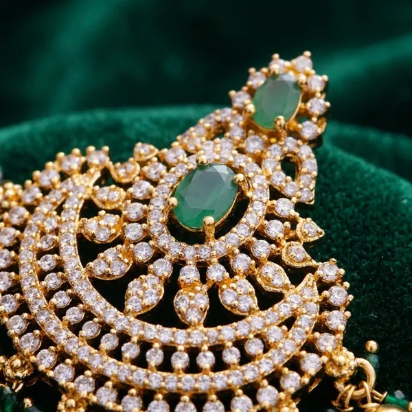 Green_Premium_Metal_Pendant_Set_For_Women