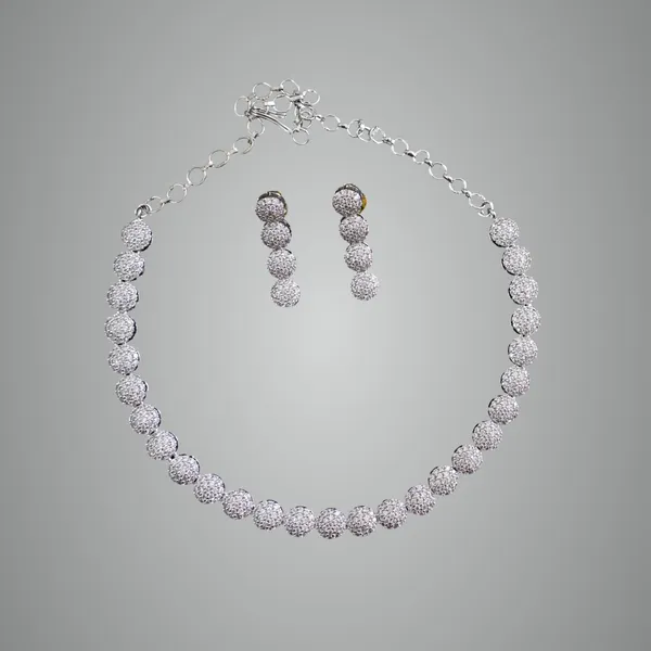 White_Premium_Metal_Necklace_Set_For_Women