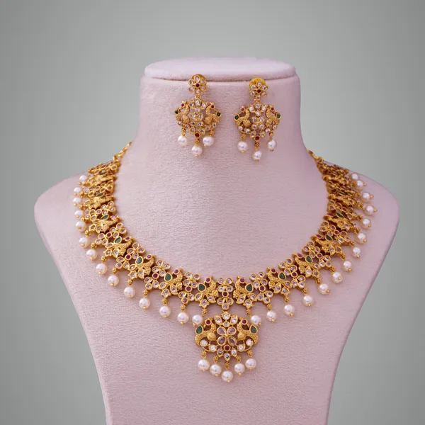 Gold_Premium_Metal_Necklace_Set_For_Women