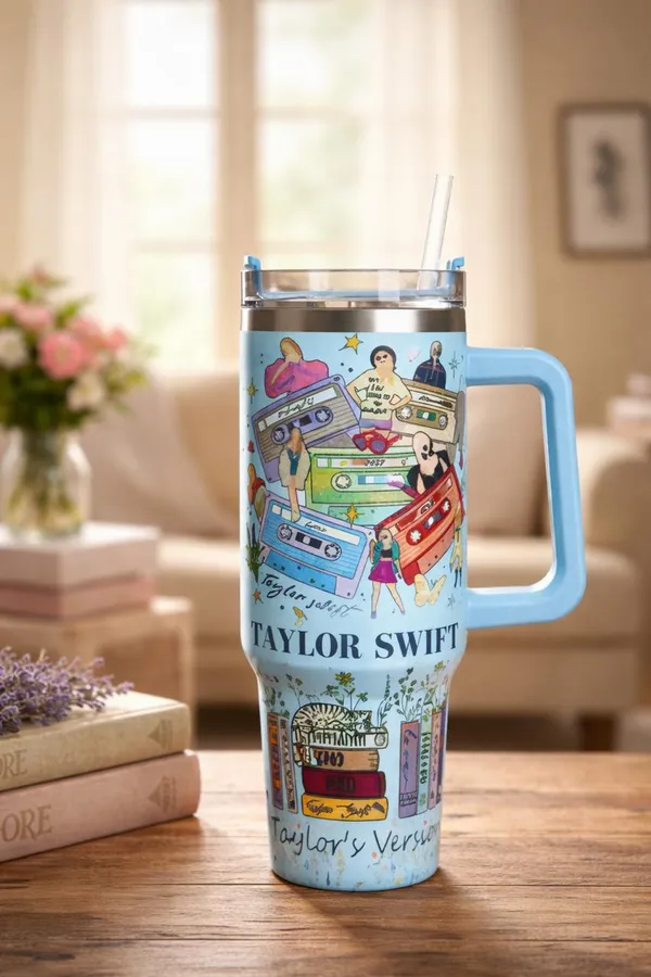 Snuggle_Pop_Taylor_Swift_Insulated_Tumbler_Mug_with_Straw_&_Handle