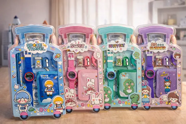 Snuggle_Pop_Kids_Stationery_Gift_Set_with_Watch