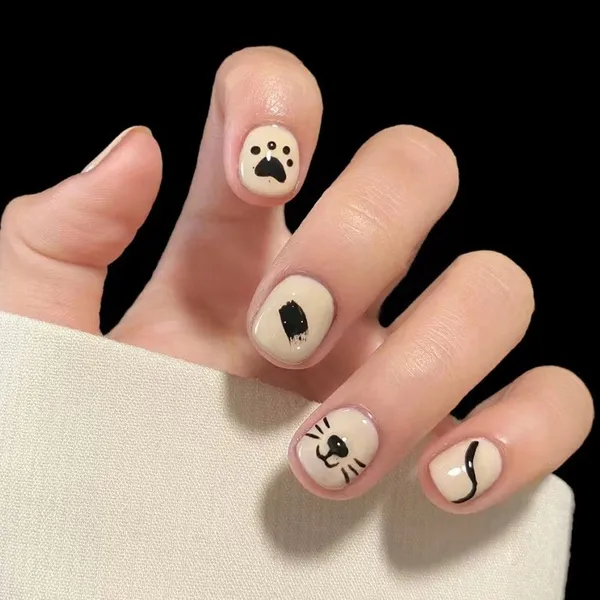 Black_&_White_Paws_Nails_With_Glue_&_Manicure_Kit__(Set_Of_24)