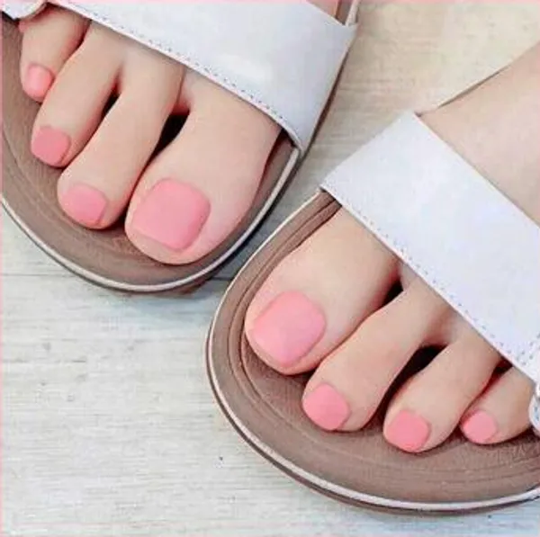 Multicolor_Toe_Stick_On_Nails_Set_Fake_Nails_Artificial_Designer_With_24_Pcs_Jelly_Glue_On_False_Nail_Including_Manicure_Kit_Blush_Rush