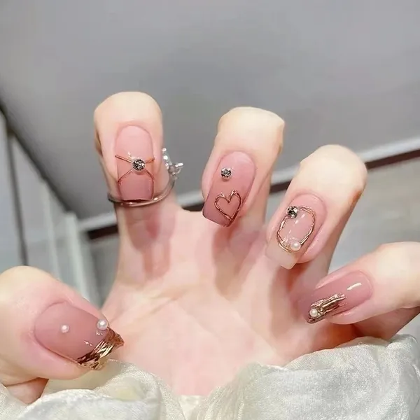 Multicolor__Nails_With_Glue_&_Manicure_Kit_Chrome_Queen_(Set_Of_24)
