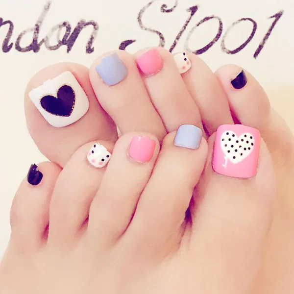 Multicolor_Toe_Stick_On_Nails_Set_Fake_Nails_Artificial_Designer_With_24_Pcs_Jelly_Glue_On_False_Nail_Including_Manicure_Kit_Heart_&_Dots