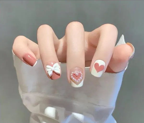 Multicolor__Nails_With_Glue_&_Manicure_Kit_La_La_Land_(Set_Of_24)
