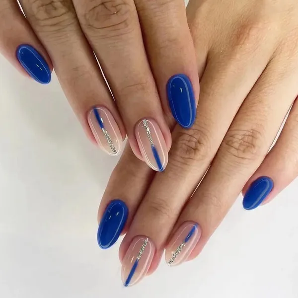 Shimmery_Blue_Nails_With_Glue_&_Manicure_Kit_(Set_Of_24)