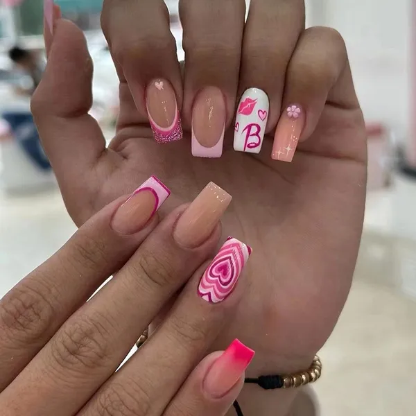 Multicolor__Nails_With_Glue_&_Manicure_Kit_Sweet_Hearts_(Set_Of_24)