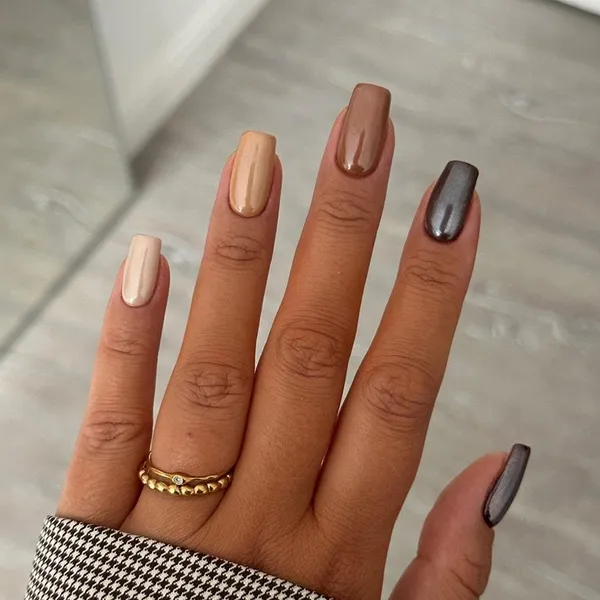 Multicolor__Nails_With_Glue_&_Manicure_Kit_Stones_(Set_Of_24)
