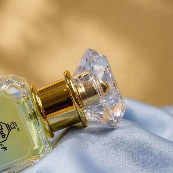 Sweet_Floral_Fruity_Amora_Perfume_For_Unisex
