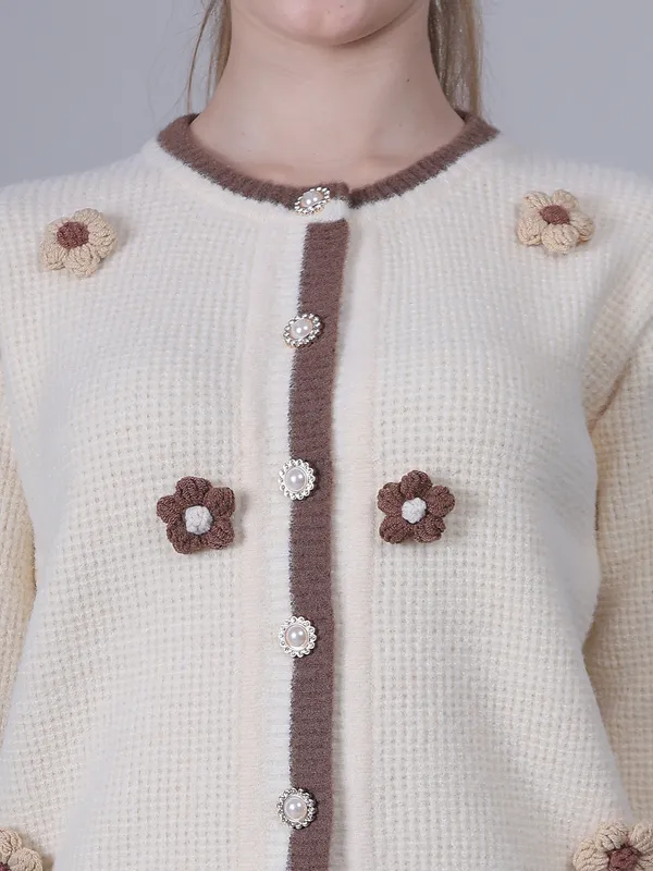 Cream_Woolen_Floral_Knitted_Cardigan_For_Women