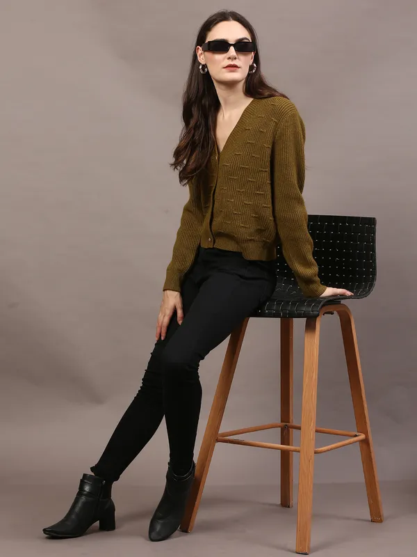 Olive_Green_Woolen_Knitted_V-Shape_Cardigan