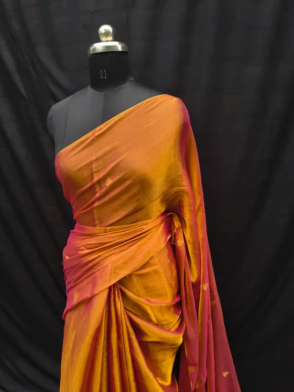 Turmeric_Gold_And_Rani_Pink_Metallic_Ombre_Zari_Tissue_Handloom_Saree_For_Women