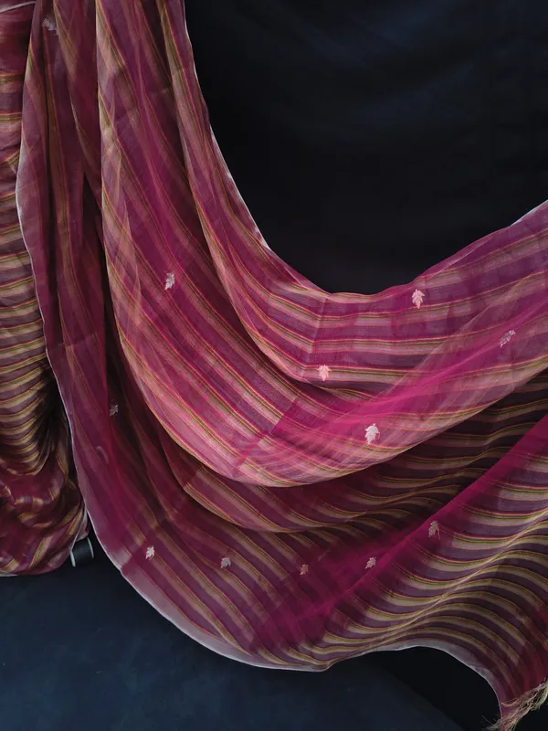 Raspberry_Pink_Cotton_Art_Silk_Striped_Handloom_Saree_For_Women