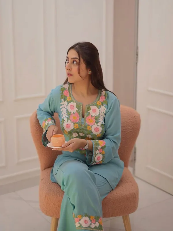 Light_Blue_Embroidered_Floral_Kurta_Set_With_Matching_Bottoms