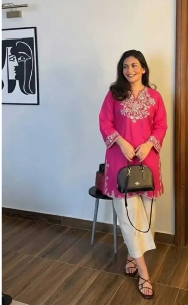 Elegant_Pink_Embroidered_Kurti_With_Straight_Pants_Set
