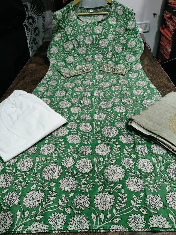 Green_Floral_Print_Cotton_Kurta_Set_With_White_Bottoms_And_Dupatta