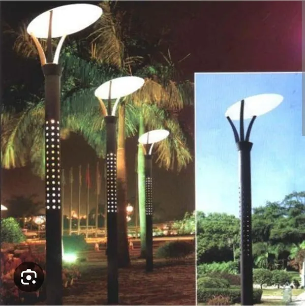 Black_Outdoor_Pathway_Lamp
