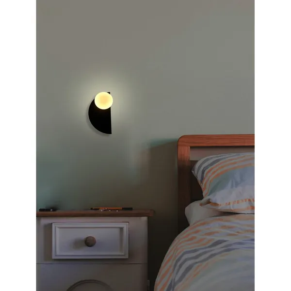 Black_Metal_Glass_Modern_Wall_Light_Default_Title