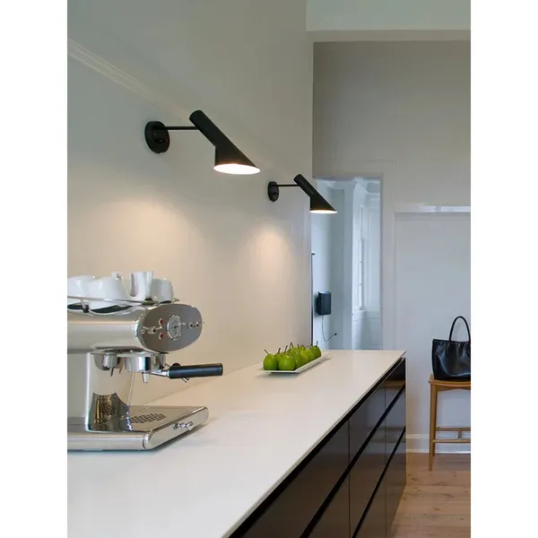 Black_White_Metal_Modern_Wall_Light_Default_Title