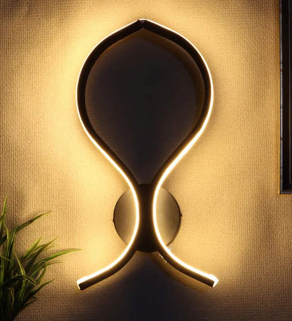 Lights_Black_Iron_Wall_Light_Beauty_Queen_Default_Title