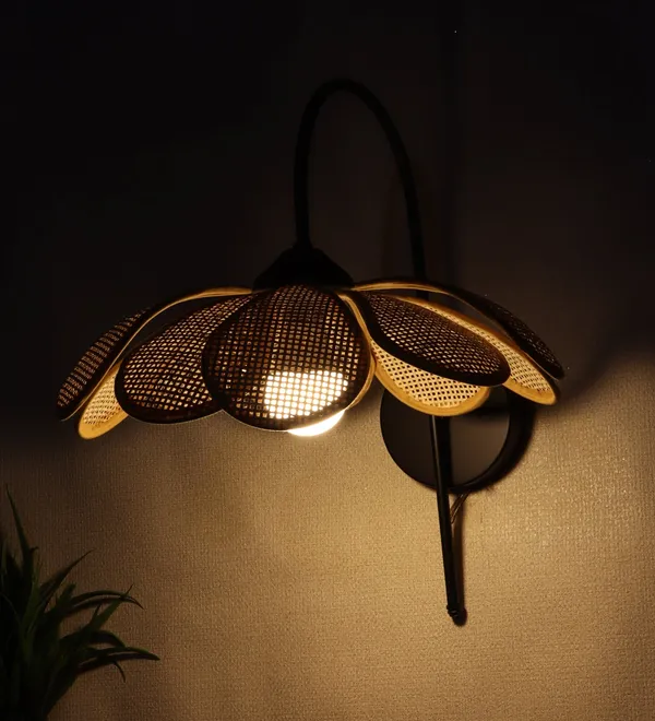 Lights_Black_Iron_Wall_Light_Flower_Wall_Default_Title