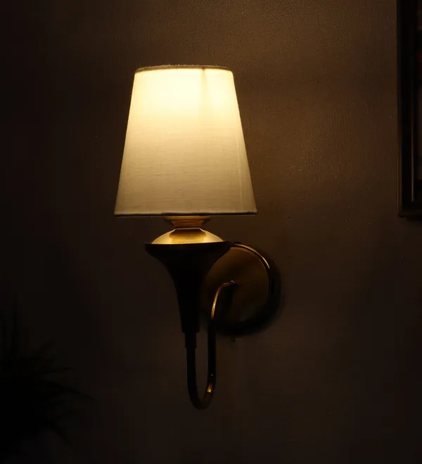 Lights_Gold_Iron_Wall_Light_Kuppi_1w_Wh_Default_Title