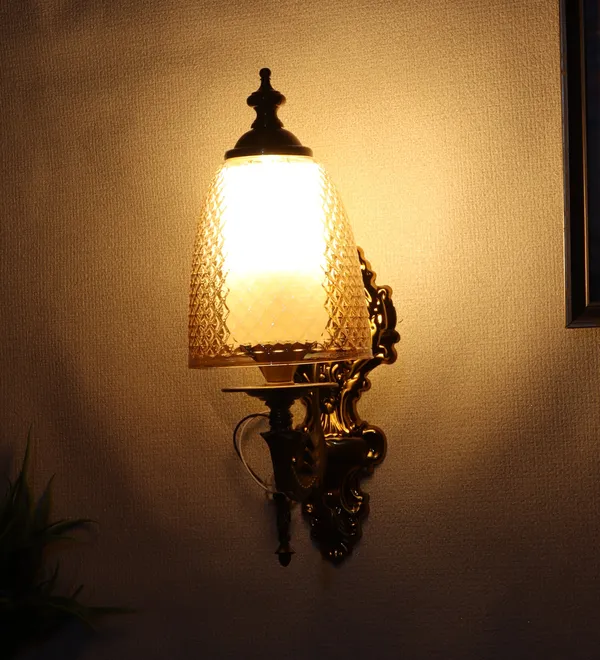 Lights_Gold_Iron_Wall_Light_S_646_1w_Default_Title
