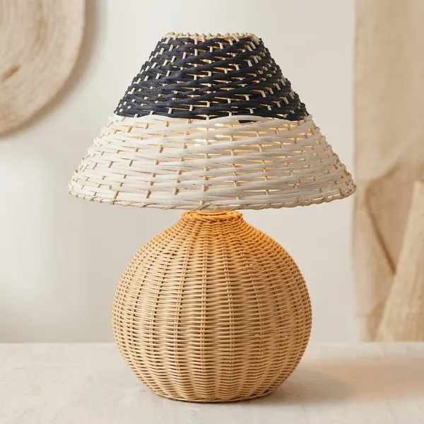 Natural_Cane_Coastal_Handwoven_Wicker_Table_Lamp