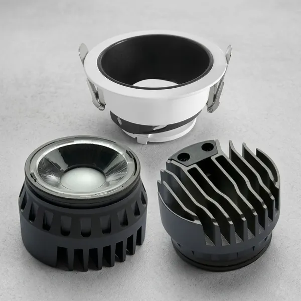 Aluminum_Heat_Sink_LED_Downlight_Fixture_with_Trim