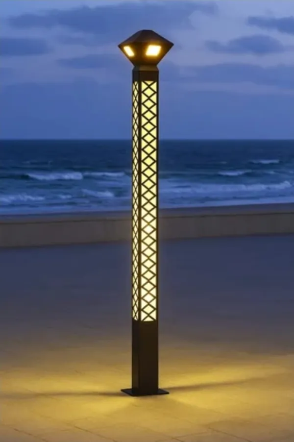 Black_Lattice_Pattern_Outdoor_Garden_Lamp_Post