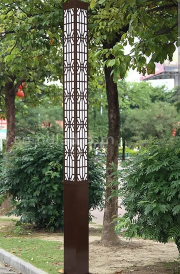 Brown_Outdoor_Geometric_Pattern_Garden_Lamp_Post