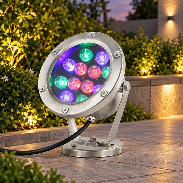 Metal_RGB_LED_Spotlight_With_Mounting_Bracket