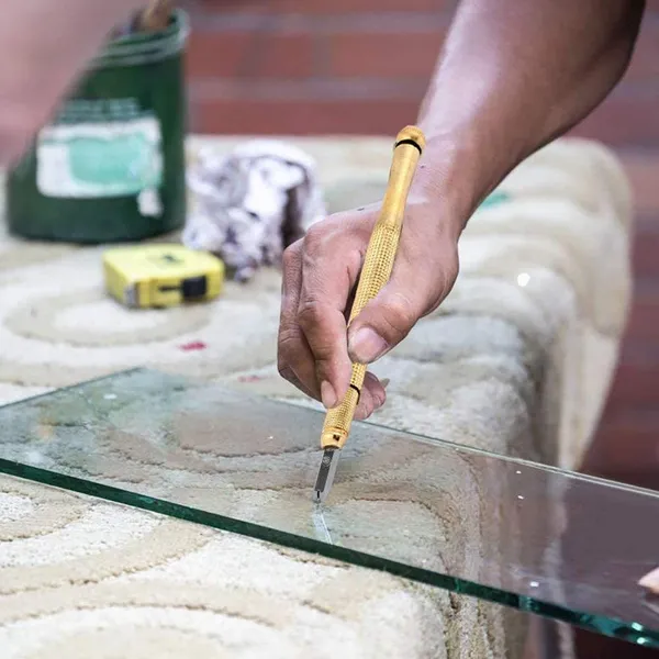 Golden_Glass_Cutting_Tools_Metal_Glass_Cutter_For_Precise_Cuts_And_Smooth_Edges_On_Glass_And_Acrylic_Surfaces