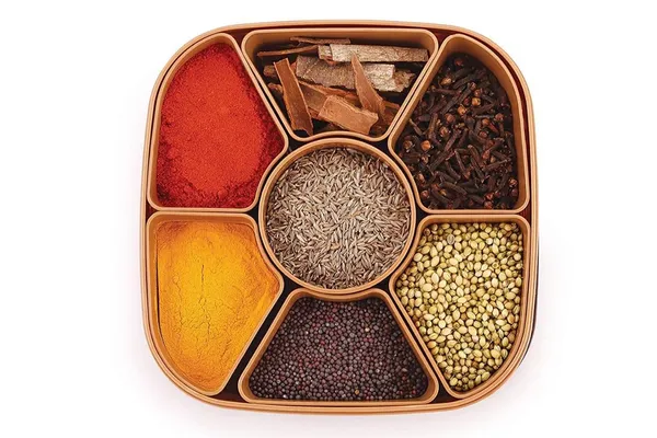 Brown_Square_Spice_Box_Stylish_And_Compact_Spice_Storage_Container_For_Easy_Access_And_Organization_Of_Your_Favorite_Spices