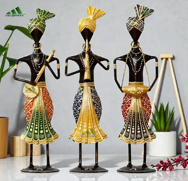 Gold_Metal_And_Long_Kerala_Water_Boat_Showpiece_And_Pen_Stand_And_Standard_For_Home_Decor