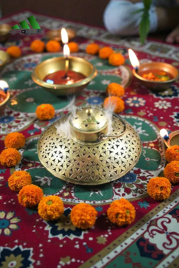 Gold_Vintage_Iron_Metal_Dhoop_Incense_Burner_Handcrafted_Light_Candle_Holder_With_Intricate_Cutwork_Design_And_Traditional_Diffuser_And_Wall_Hanging_Tradition_Cast_Iron_Dhoop_Degchi_Candle_Stand