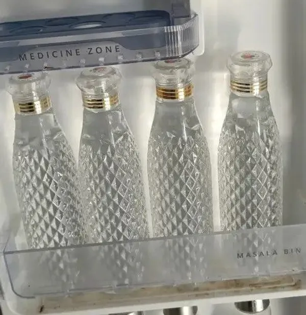 Transparent_Plastic_Crystal_Diamond_Design_Water_Bottle_Set_|_1_Liter_|_Pack_Of_6