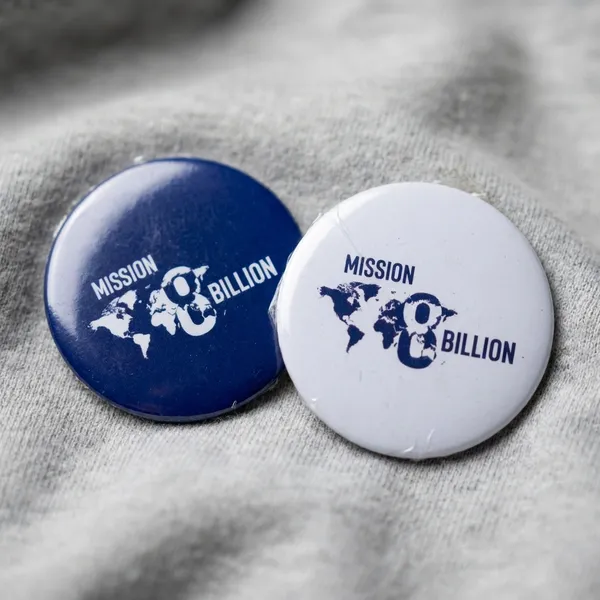 Badge_8_Billion