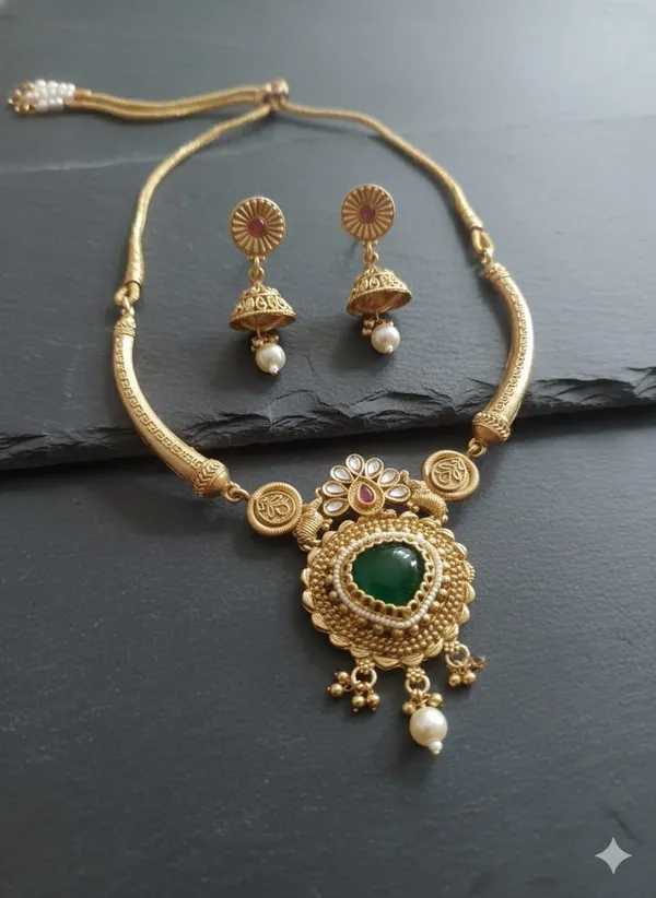 Golden_Finish_Alloy_Elegant_Necklace_With_Green_Stone_For_Women_And_Girls