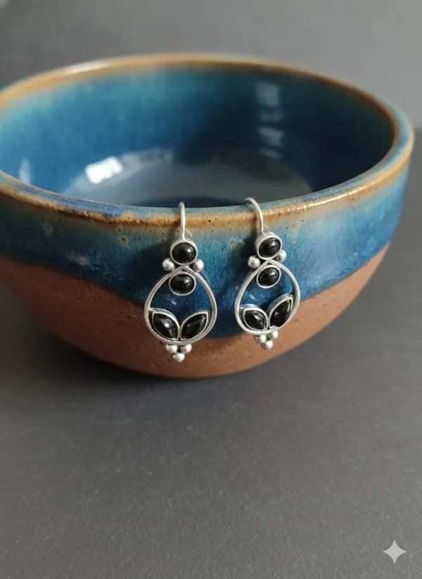 Black_Finish_Alloy_Small_Stone_Stud_Earring_For_Women_And_Girls