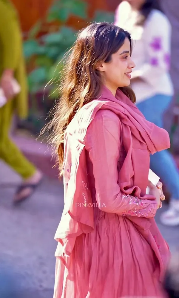 Janvi_Kapoor_Mauve_Pink_Designer_Pure_Banarasi_Mul_Chanderi_Suit_Set*👗