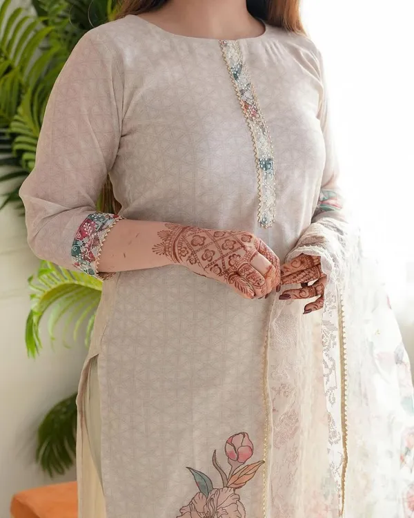 Lilan_Cotton_Designer_Floral_printed_Suit_Set
